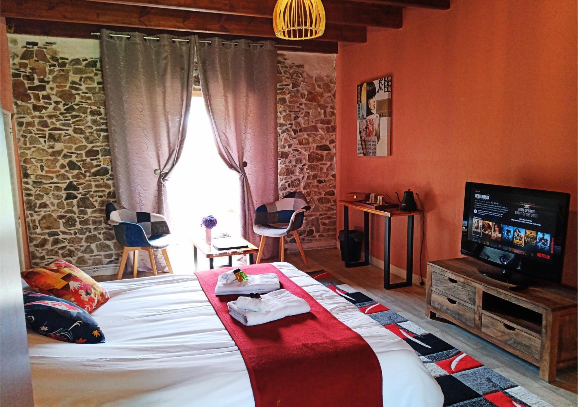 La Synchronicite - Chambres D'Hotes Saint-Sauveur-Villages Dış mekan fotoğraf