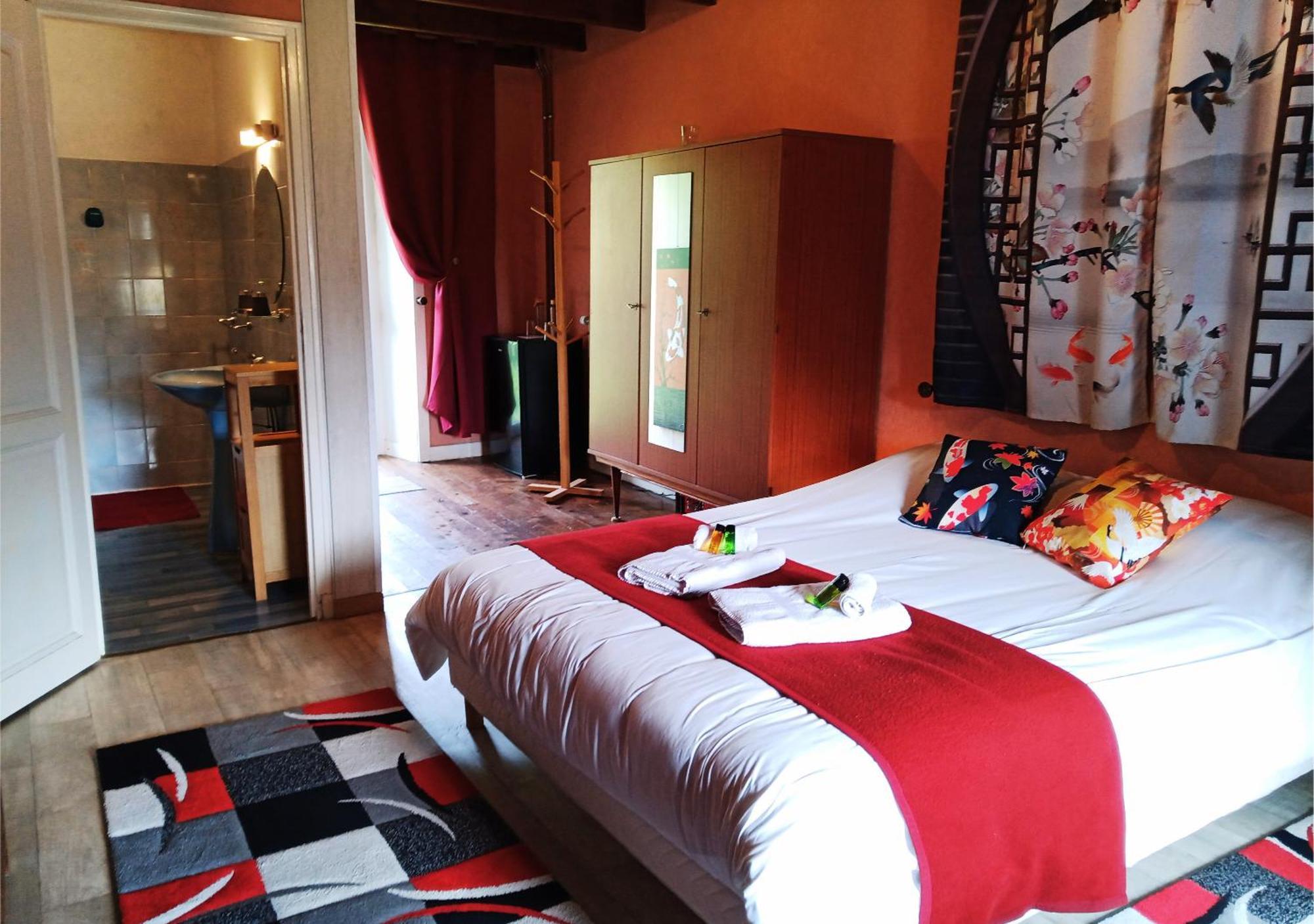 La Synchronicite - Chambres D'Hotes Saint-Sauveur-Villages Dış mekan fotoğraf